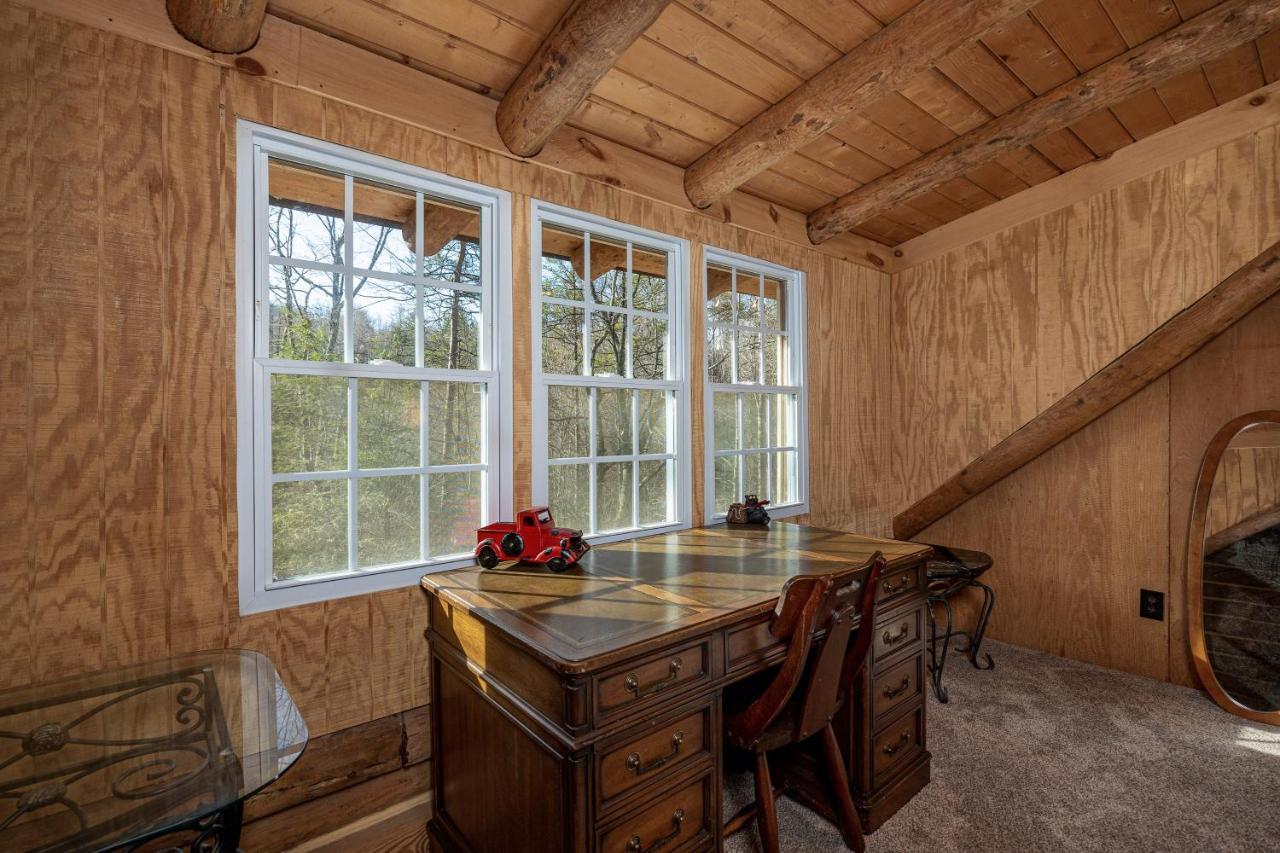 Very Private, Real Log Cabin With Hot Tub! Sevierville Ngoại thất bức ảnh