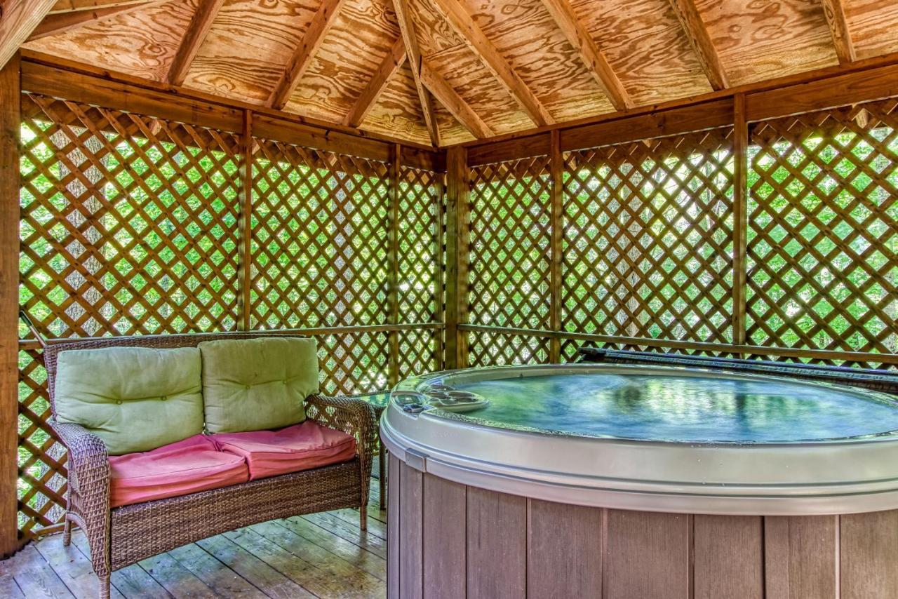 Very Private, Real Log Cabin With Hot Tub! Sevierville Ngoại thất bức ảnh
