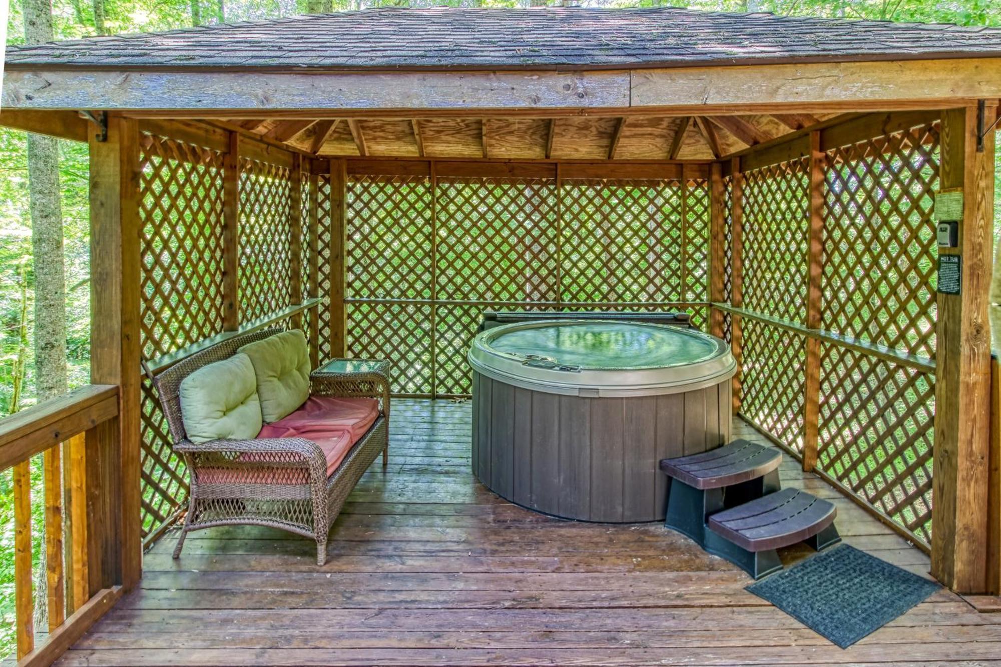 Very Private, Real Log Cabin With Hot Tub! Sevierville Ngoại thất bức ảnh